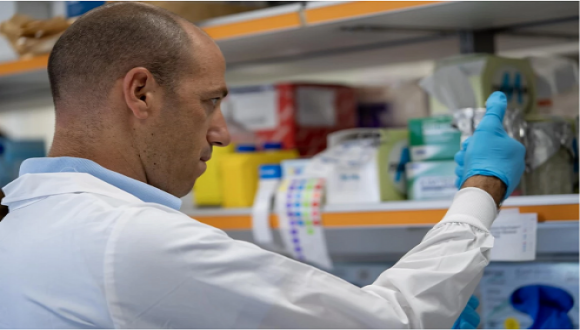 Dr. Yftach Gepner awarded the Neufeld Memorial Research Award from the BSF 